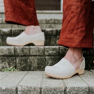 Sandgrens Brett Low Clogs Sand 40